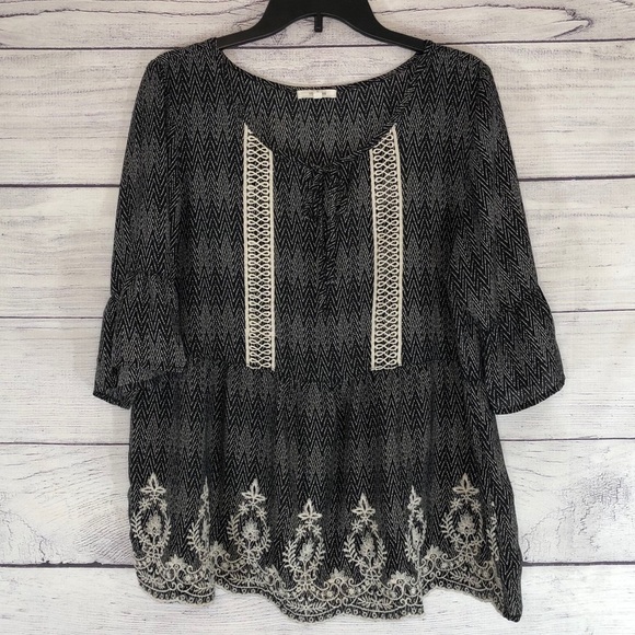Maurices Embroidered Peasant Top Sz Sm - Picture 2 of 8